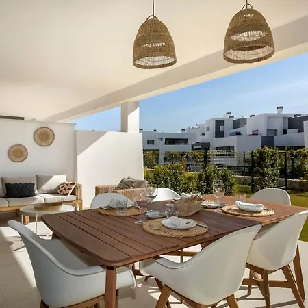Appartement Modern With Private Garden