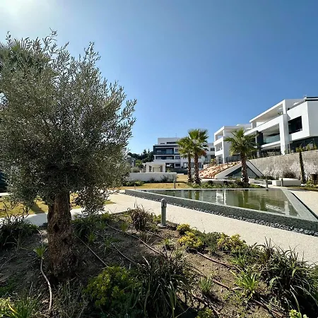 Appartement Modern With Private Garden *
